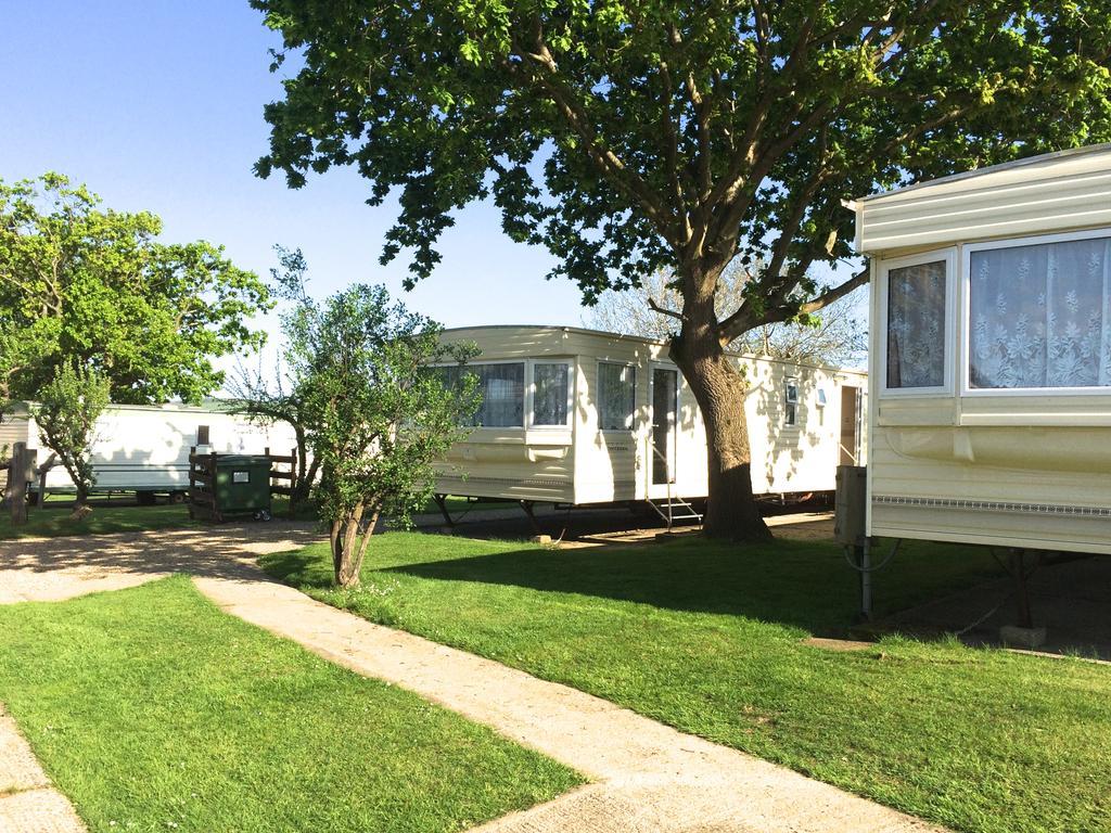 Orchards Holiday Park 카우즈 외부 사진