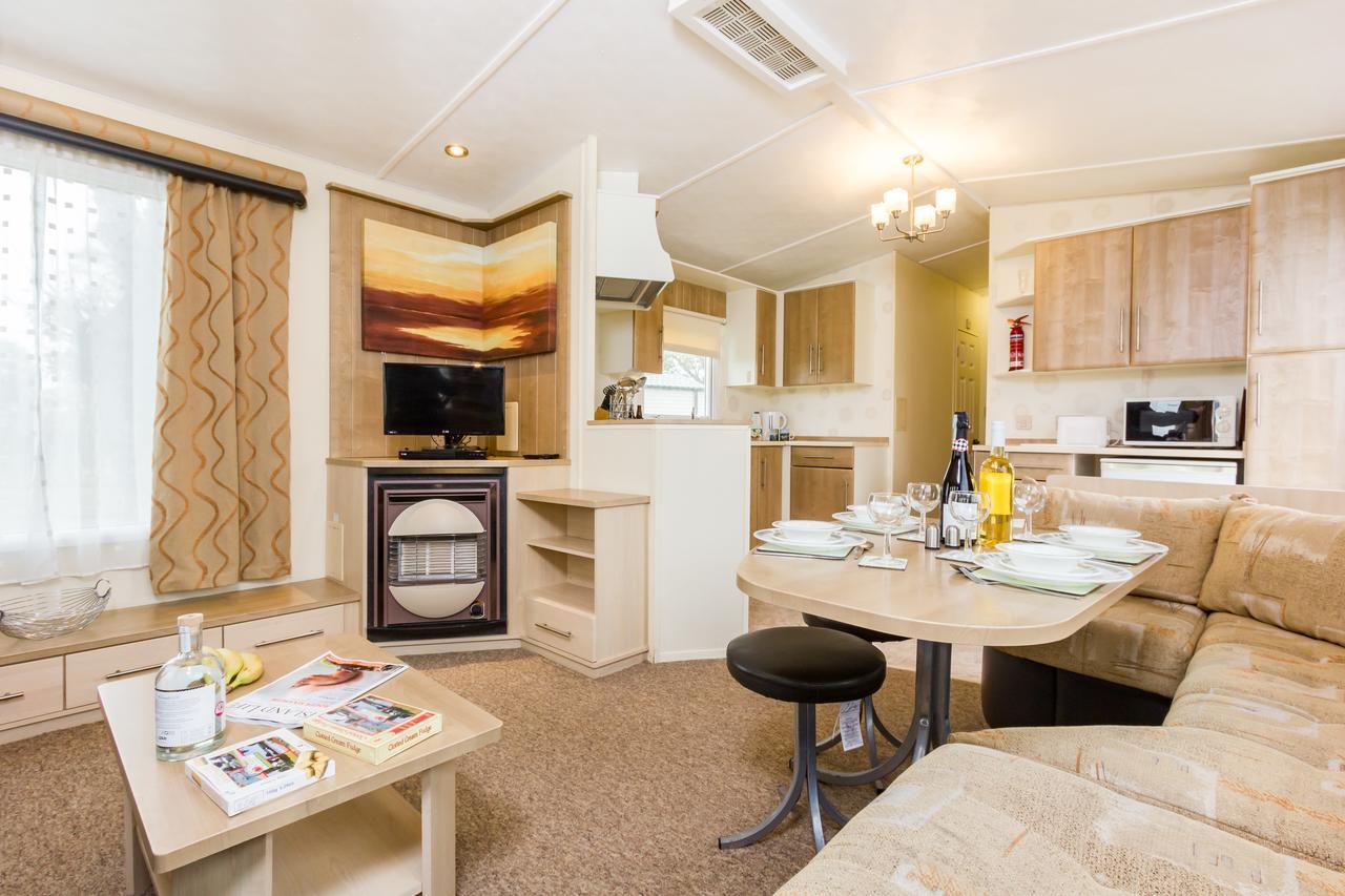 Orchards Holiday Park 카우즈 객실 사진