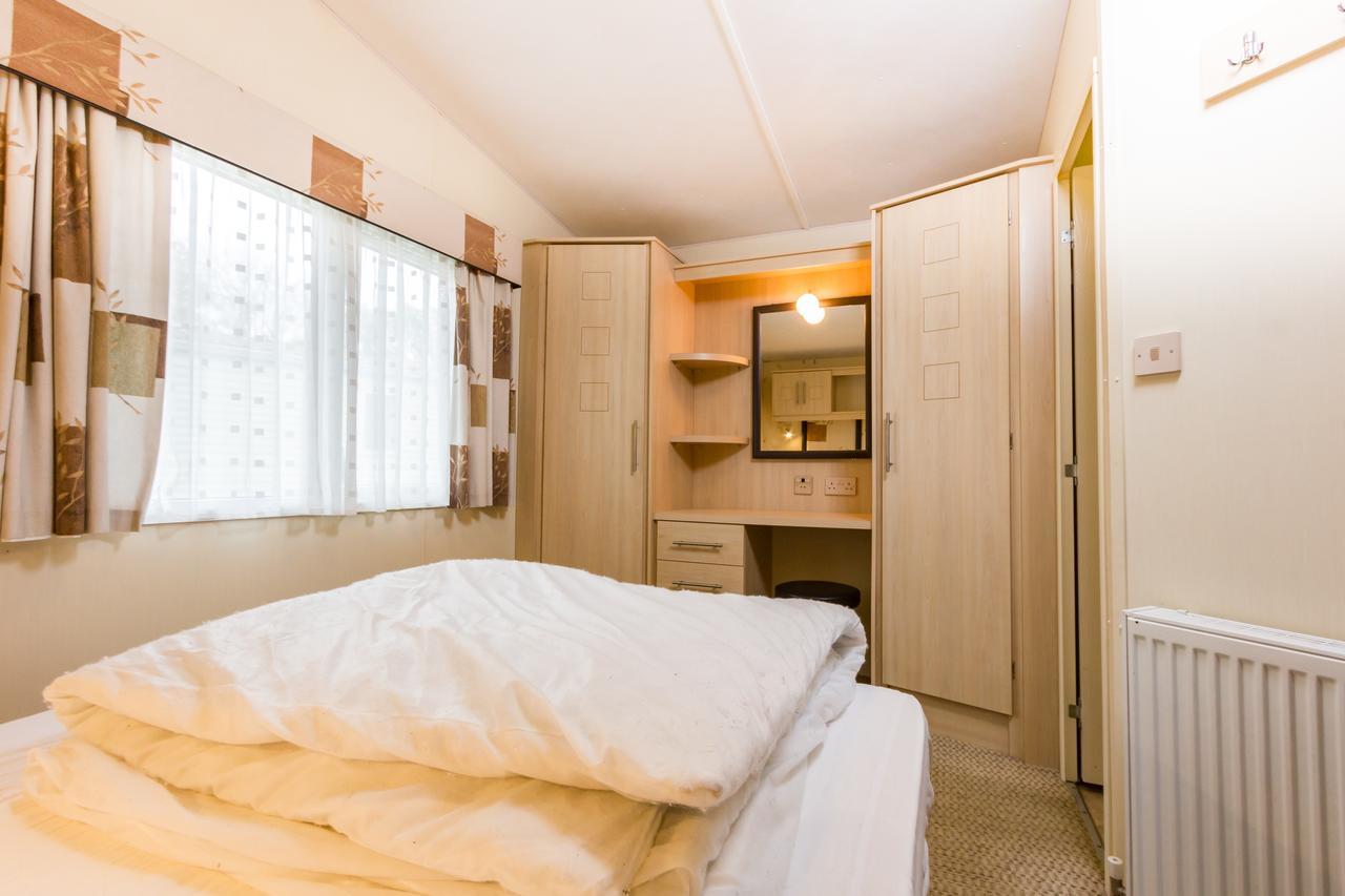 Orchards Holiday Park 카우즈 객실 사진